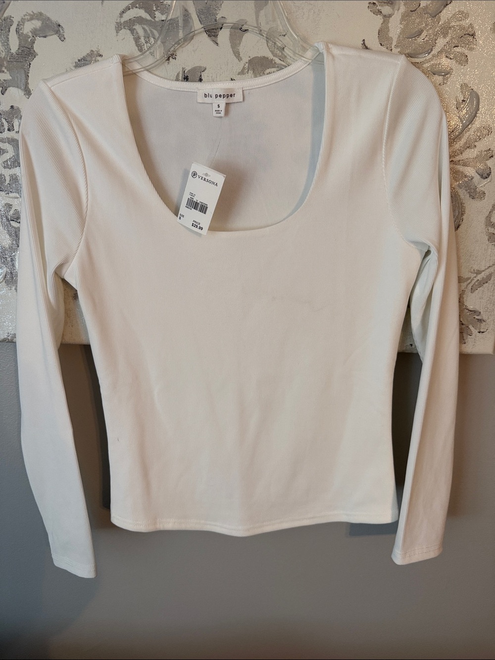 Blu Pepper Long Sleeve Scoop Neck Top in White